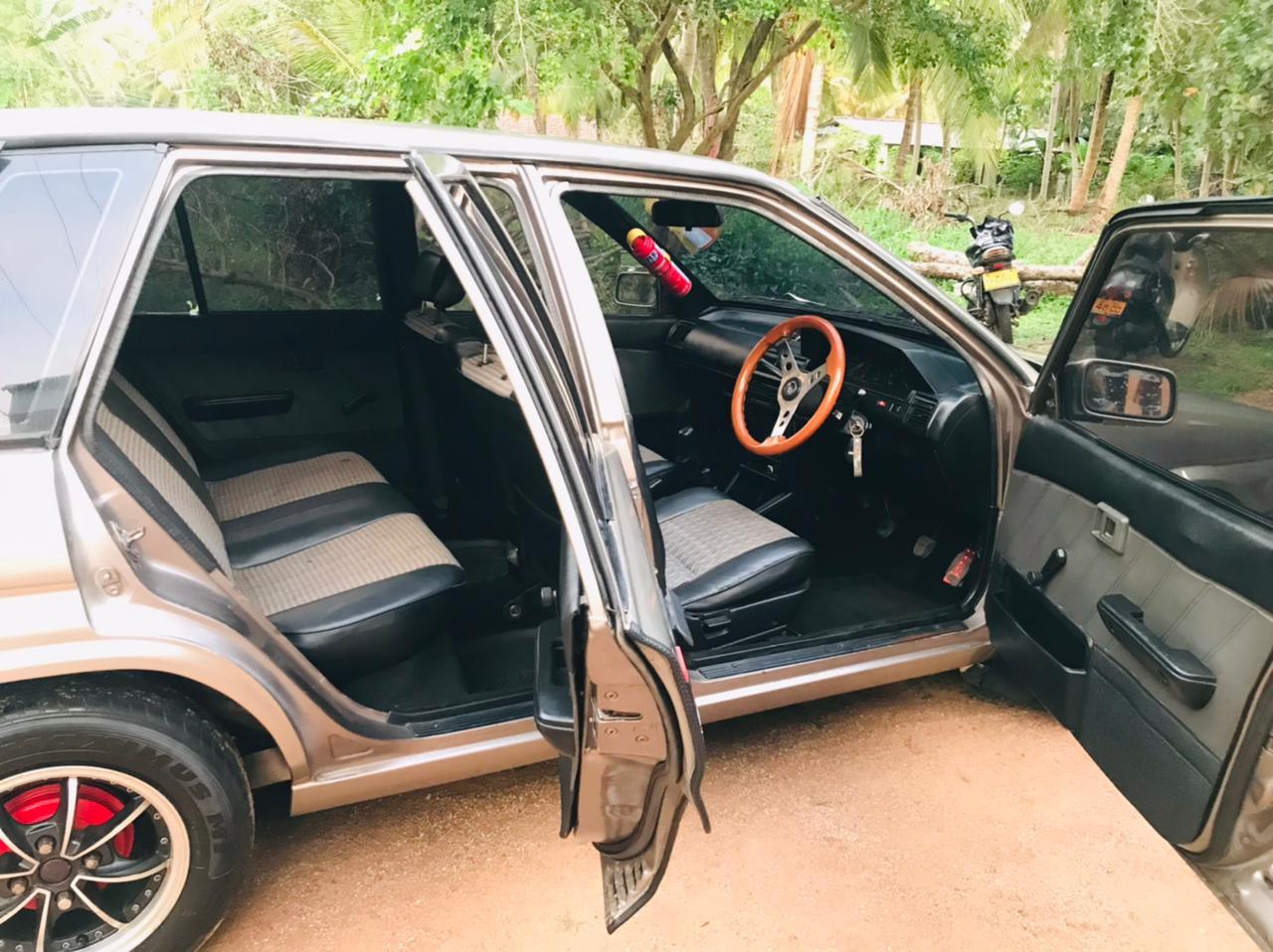 Toyota Corolla 1987 - பயன்படுத்தப்பட்டது கார் sale in Sri Lanka - patpat.lk