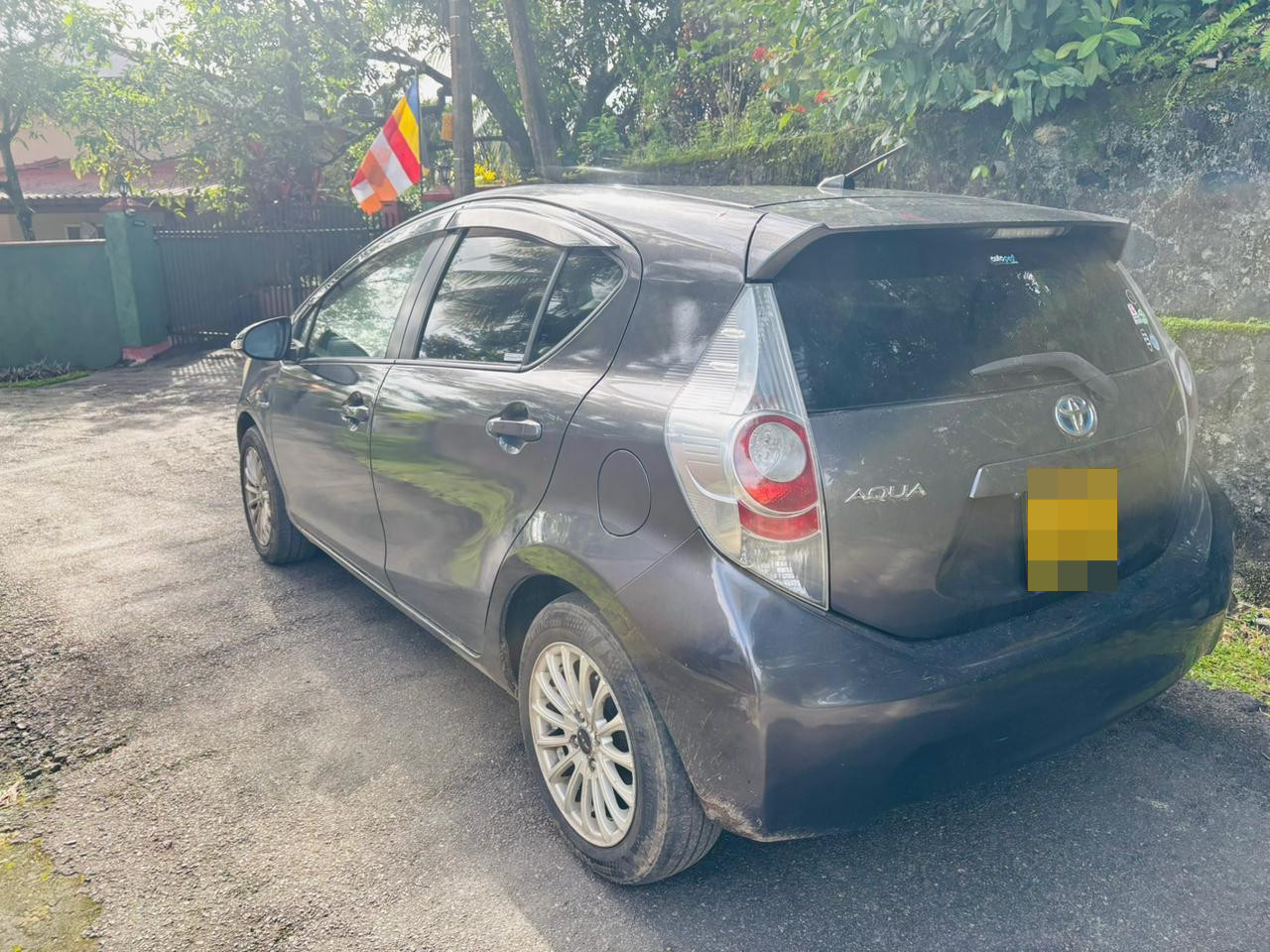 Toyota Aqua 2012 - Used Car sale in Sri Lanka - patpat.lk