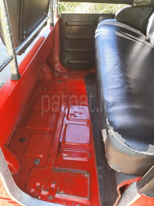Bajaj Three Wheel 2016 - பயன்படுத்தப்பட்டது முச்சக்கர வண்டி sale in Sri Lanka - patpat.lk