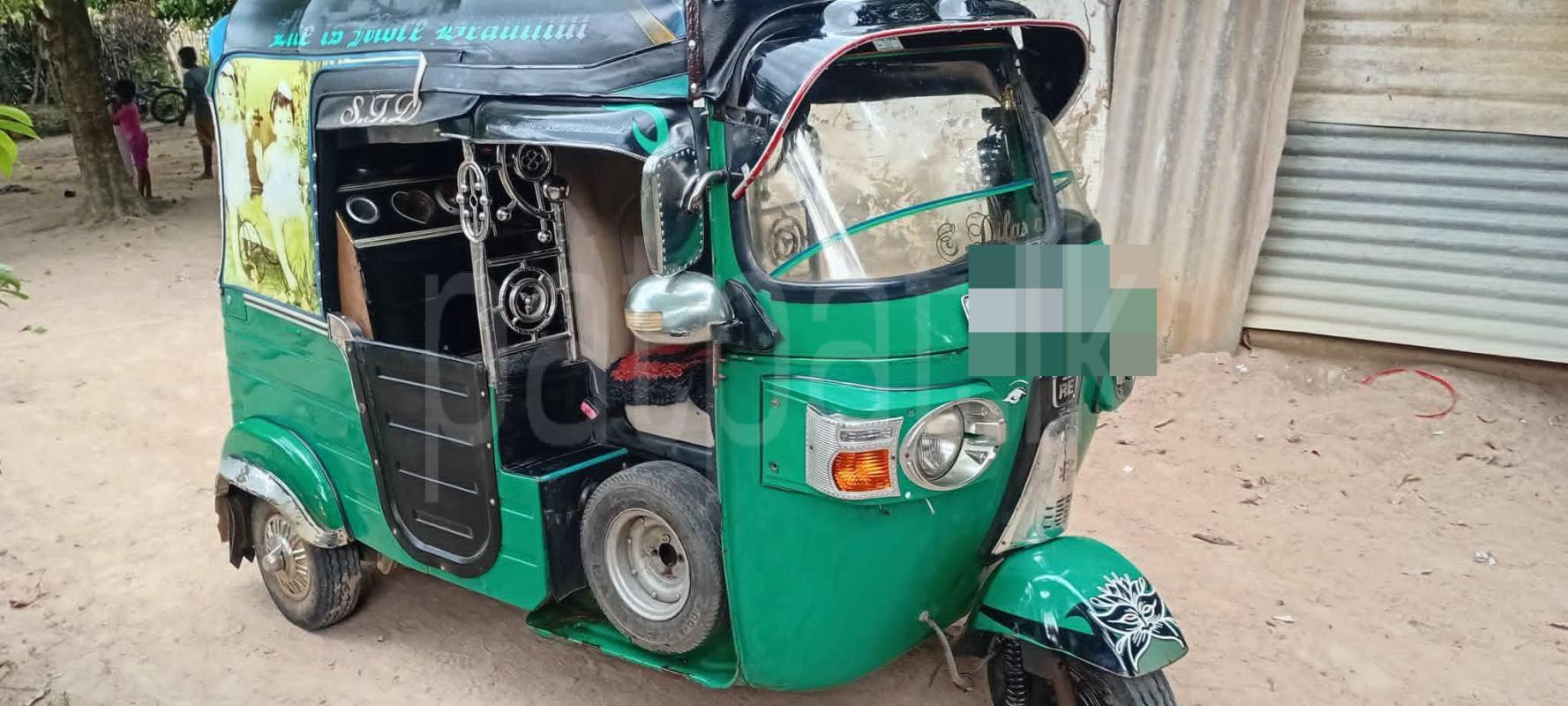 Bajaj Three Wheel 2013 - பயன்படுத்தப்பட்டது முச்சக்கர வண்டி sale in Sri Lanka - patpat.lk