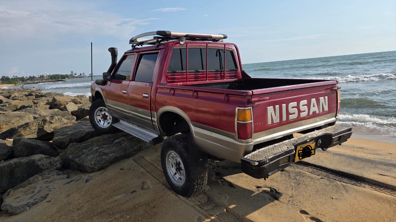 Nissan Datsun 1983 - Used Pick-up  sale in Sri Lanka - patpat.lk