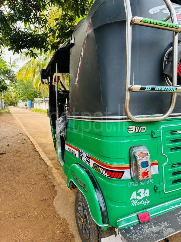 Bajaj Three Wheel 2012 - பயன்படுத்தப்பட்டது முச்சக்கர வண்டி sale in Sri Lanka - patpat.lk