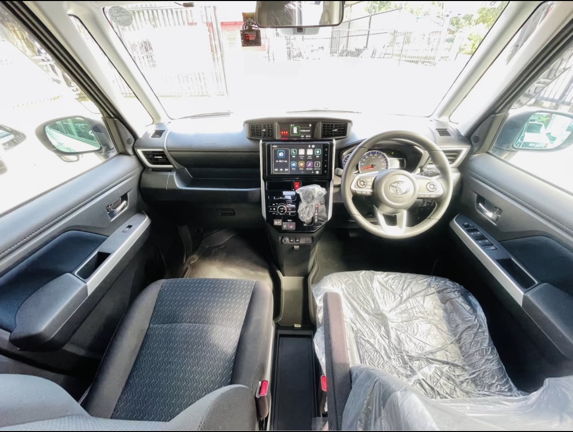 Toyota Roomy 2023 - Reconditioned Van sale in Sri Lanka - patpat.lk