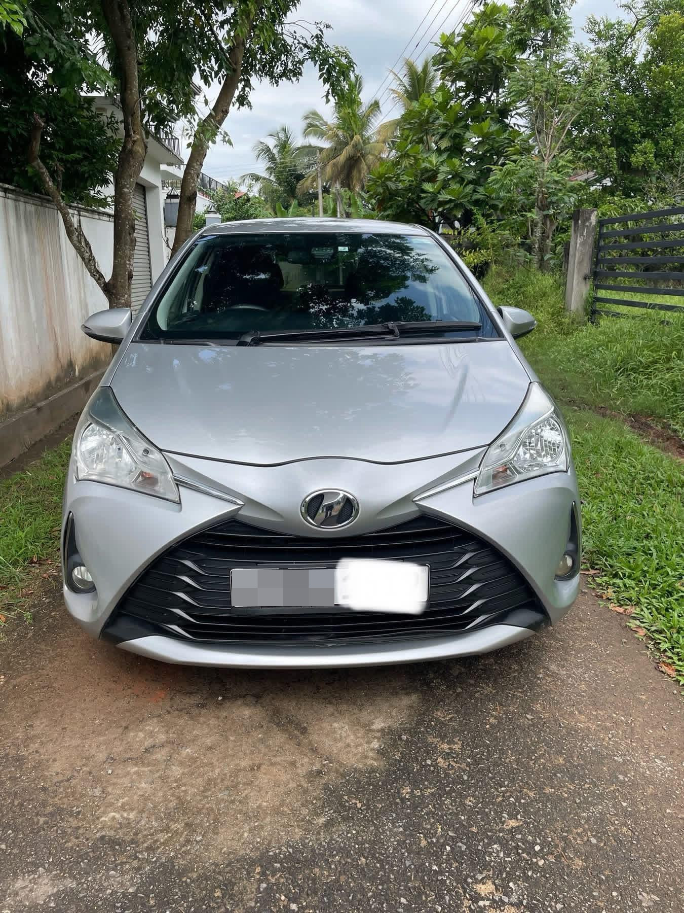 Toyota Vitz 2017 - Used Car sale in Sri Lanka - patpat.lk
