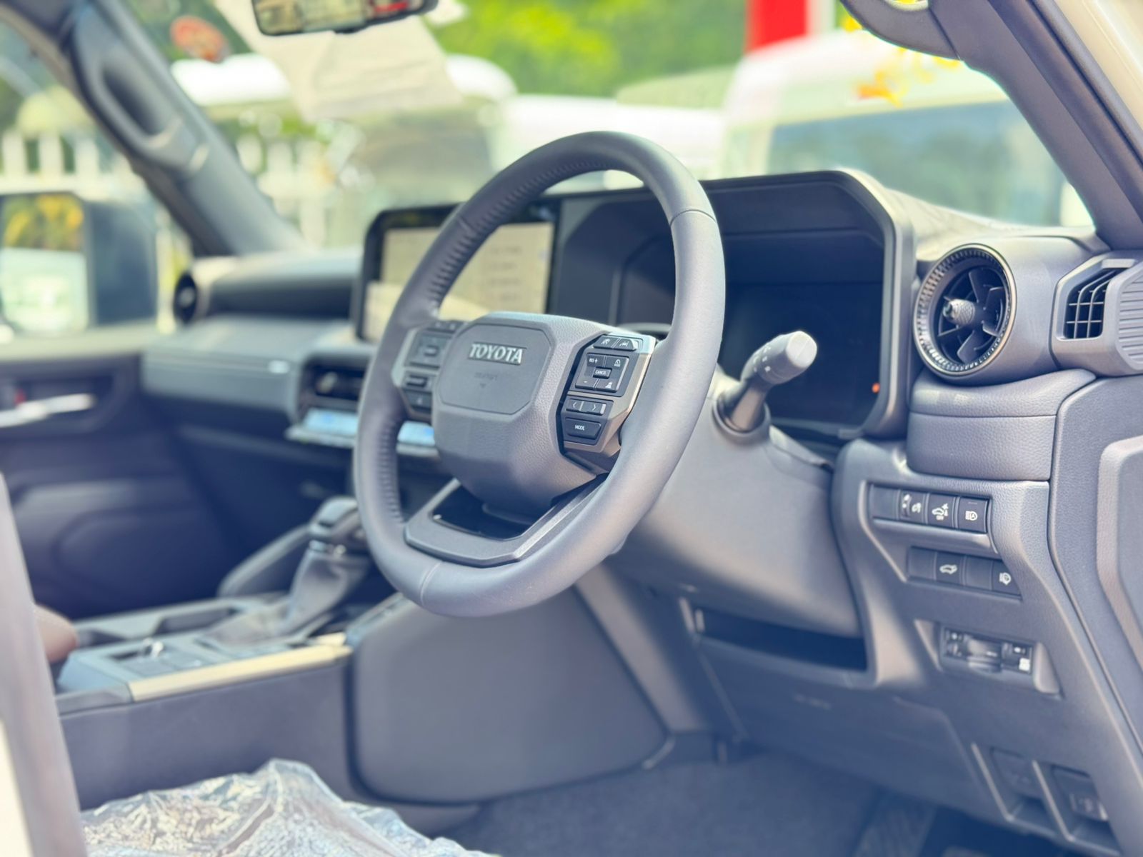 Toyota Land Cruiser 2024 - Brand New SUV sale in Sri Lanka - patpat.lk