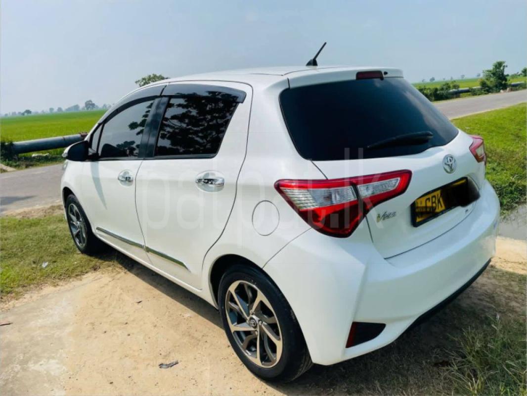 Toyota Vitz 2019 - பயன்படுத்தப்பட்டது கார் sale in Sri Lanka - patpat.lk