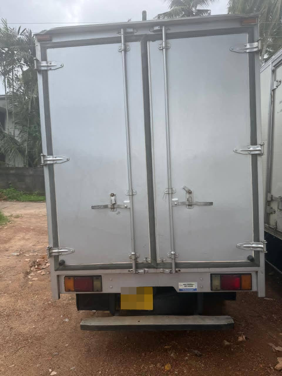Mazda Titan 1998 - பயன்படுத்தப்பட்டது டிரக் sale in Sri Lanka - patpat.lk