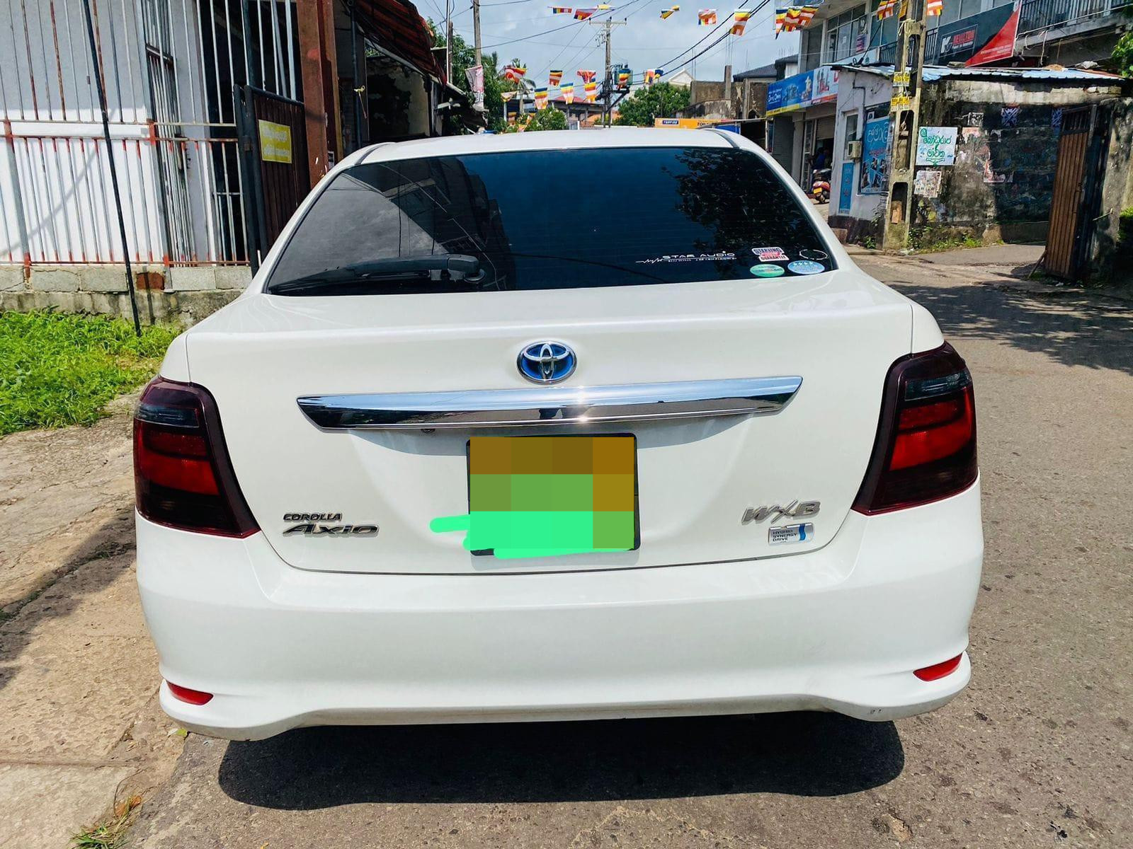 Toyota Axio 2017 - பயன்படுத்தப்பட்டது கார் sale in Sri Lanka - patpat.lk