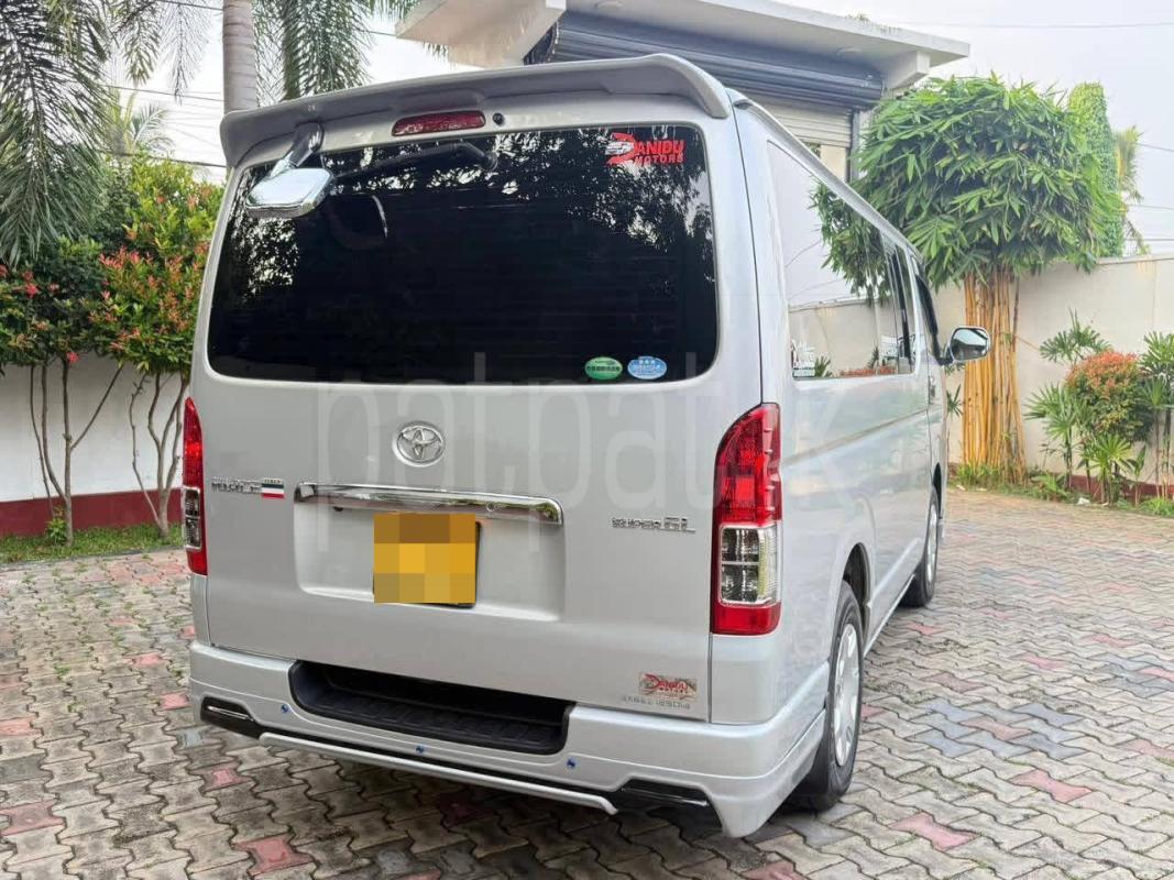 Advertisement image 3