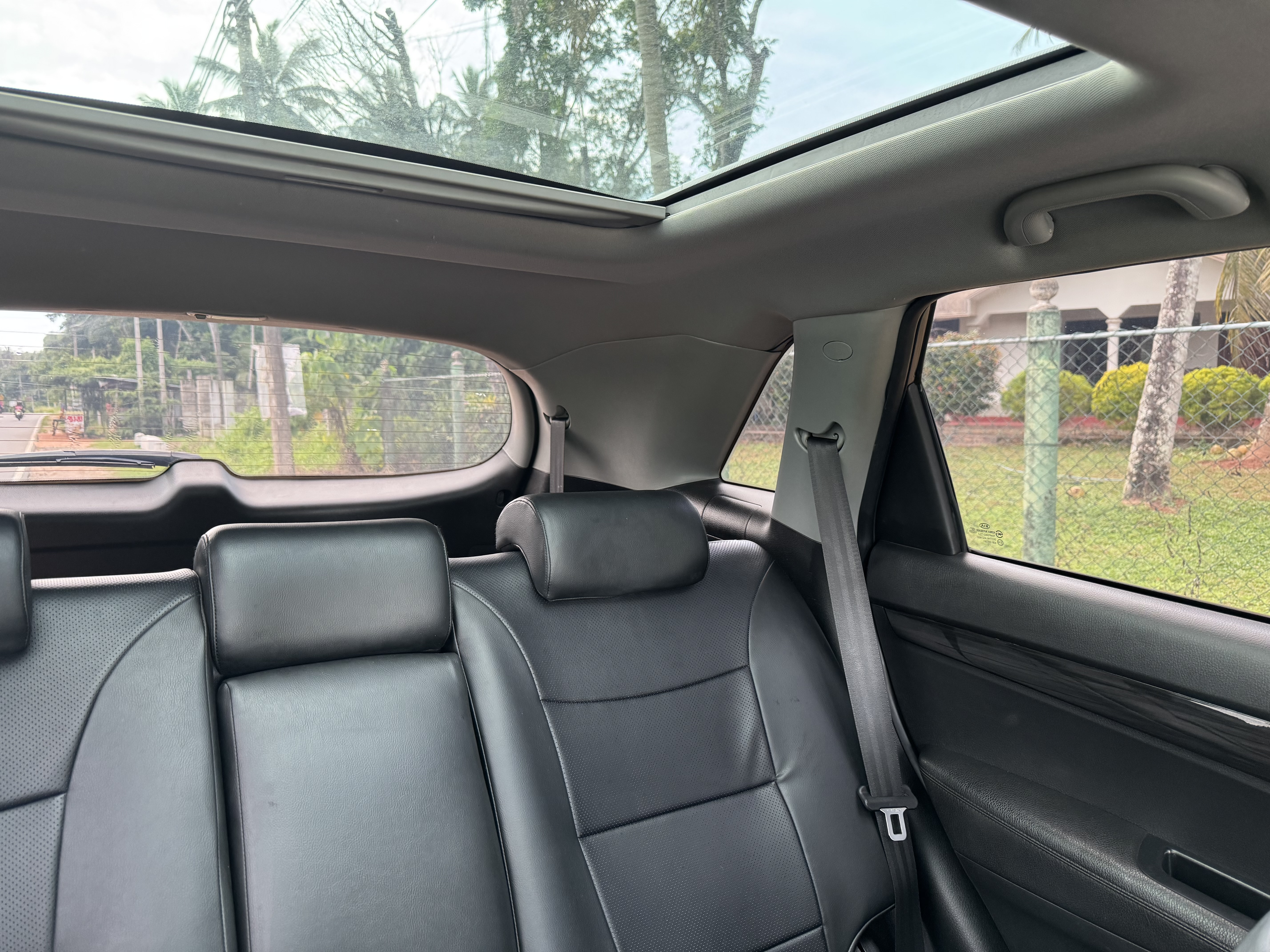 KIA Sorento 2011 - பயன்படுத்தப்பட்டது SUV sale in Sri Lanka - patpat.lk