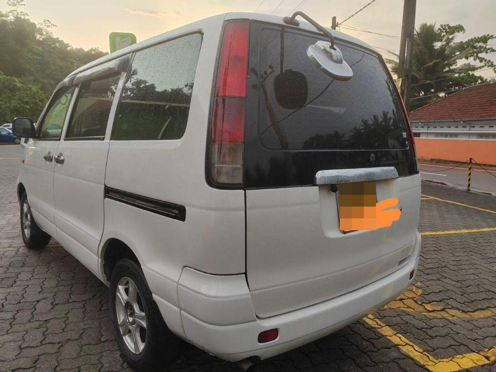 Toyota NOHA 2007 - Used Van sale in Sri Lanka - patpat.lk