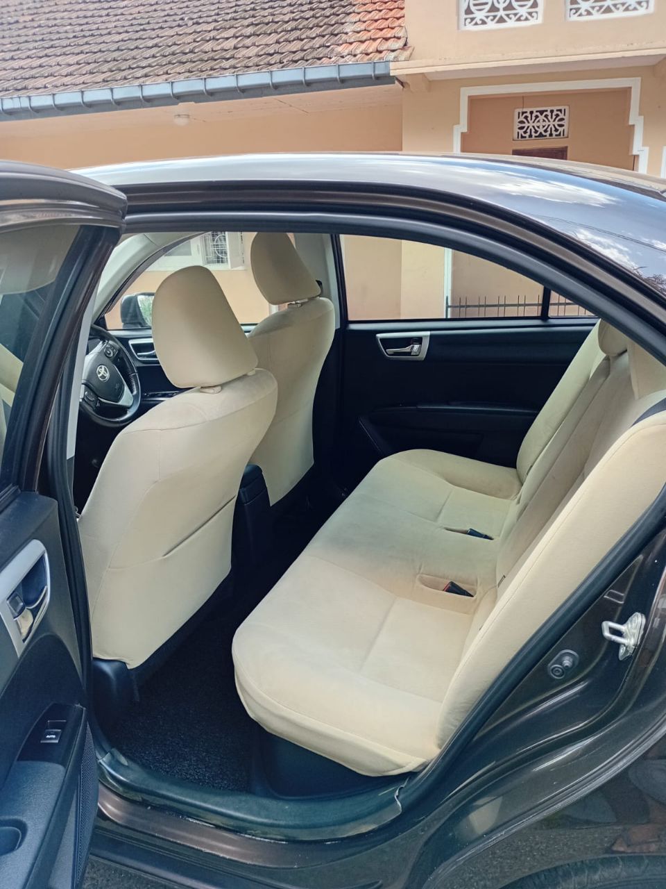 Toyota Axio 2015 - Used Car sale in Sri Lanka - patpat.lk