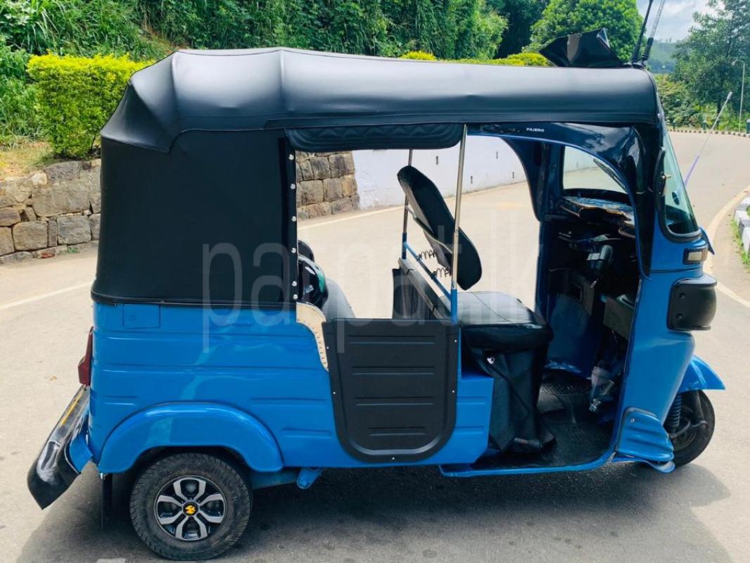 Bajaj 4 stroke 2015 - Used Three wheeler sale in Sri Lanka - patpat.lk