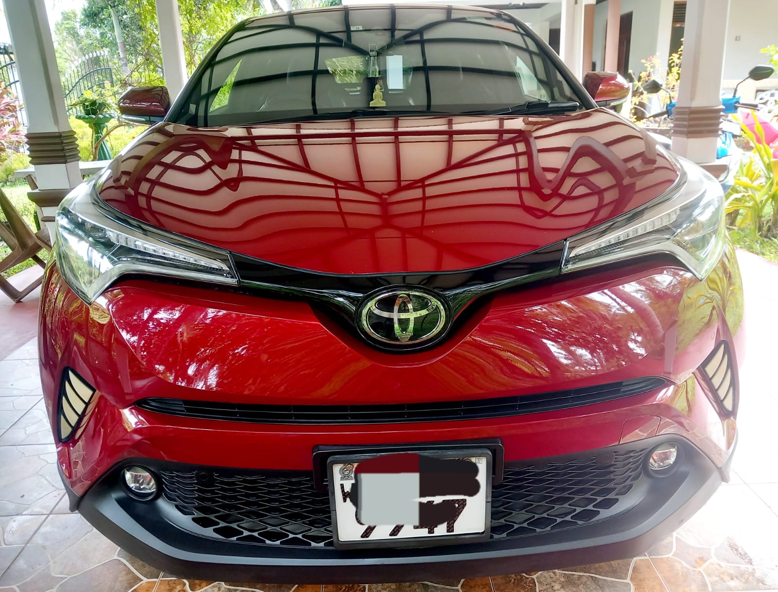 Toyota CHR 2018 - பயன்படுத்தப்பட்டது SUV sale in Sri Lanka - patpat.lk