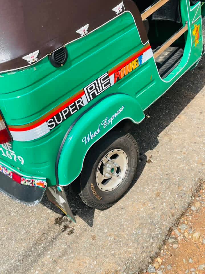 Bajaj 2 stroke 2006 - භාවිතා කරන ලද ත්‍රිරෝද රථය sale in Sri Lanka - patpat.lk