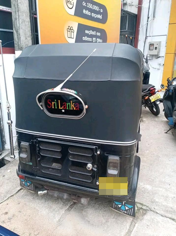 Bajaj 4 stroke 2013 - பயன்படுத்தப்பட்டது முச்சக்கர வண்டி sale in Sri Lanka - patpat.lk