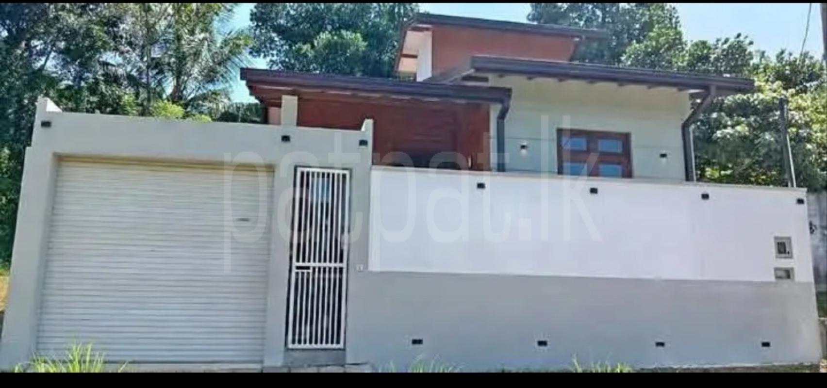 House for Sale in Athurugiriya