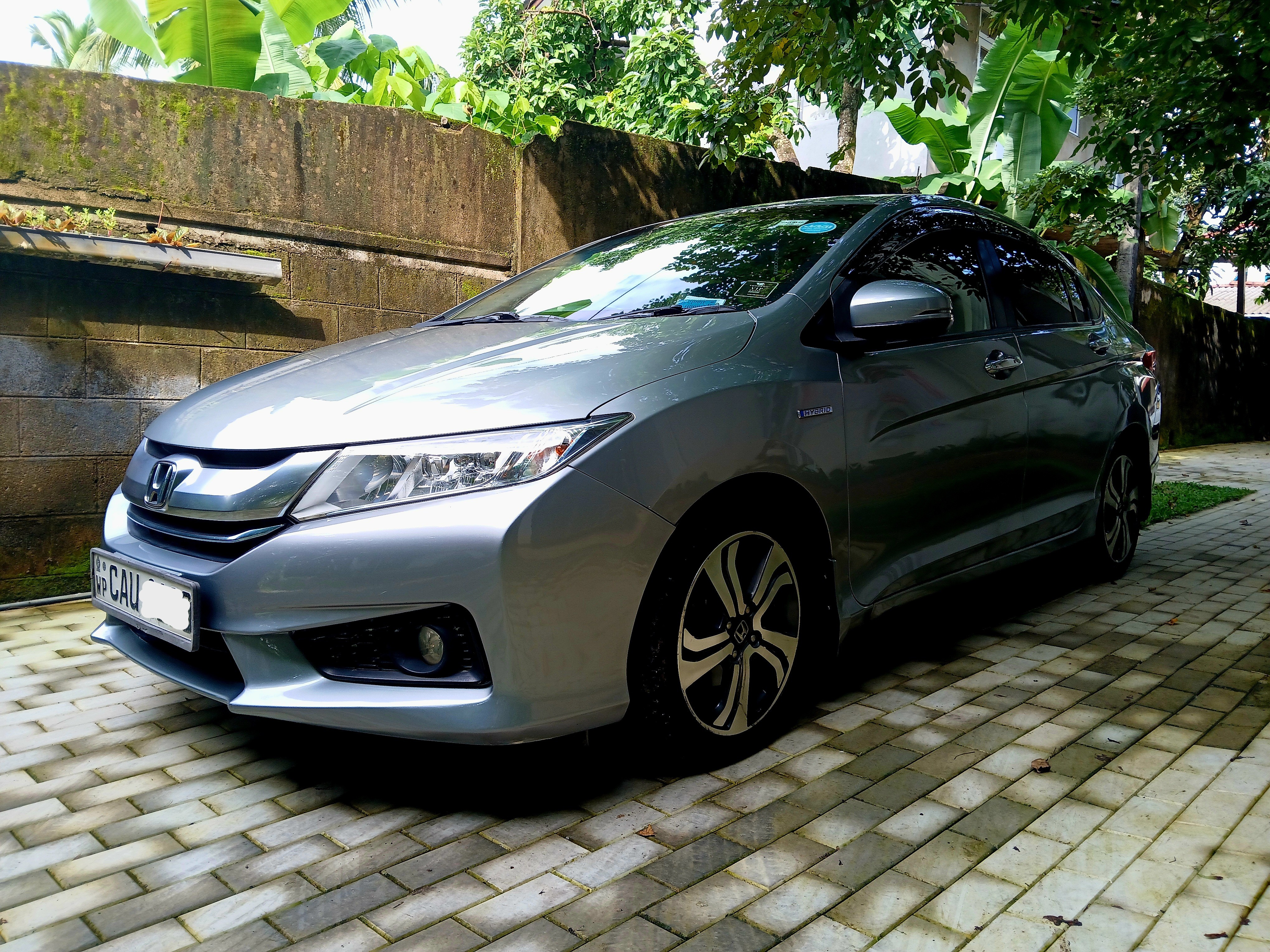 Honda Grace 2015 - භාවිතා කරන ලද කාර් sale in Sri Lanka - patpat.lk