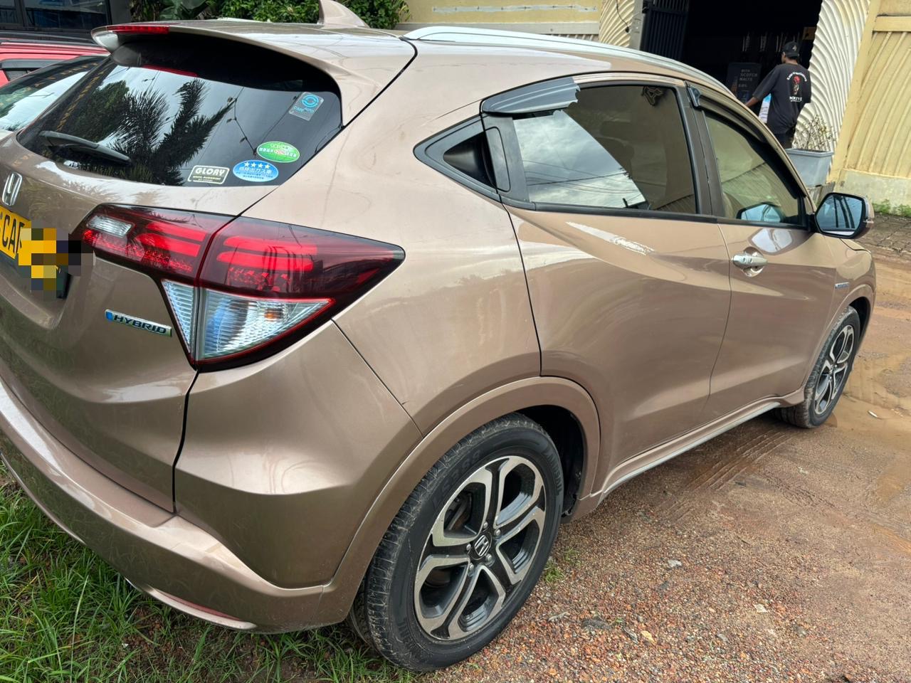 Honda Vezel 2016 - பயன்படுத்தப்பட்டது SUV sale in Sri Lanka - patpat.lk