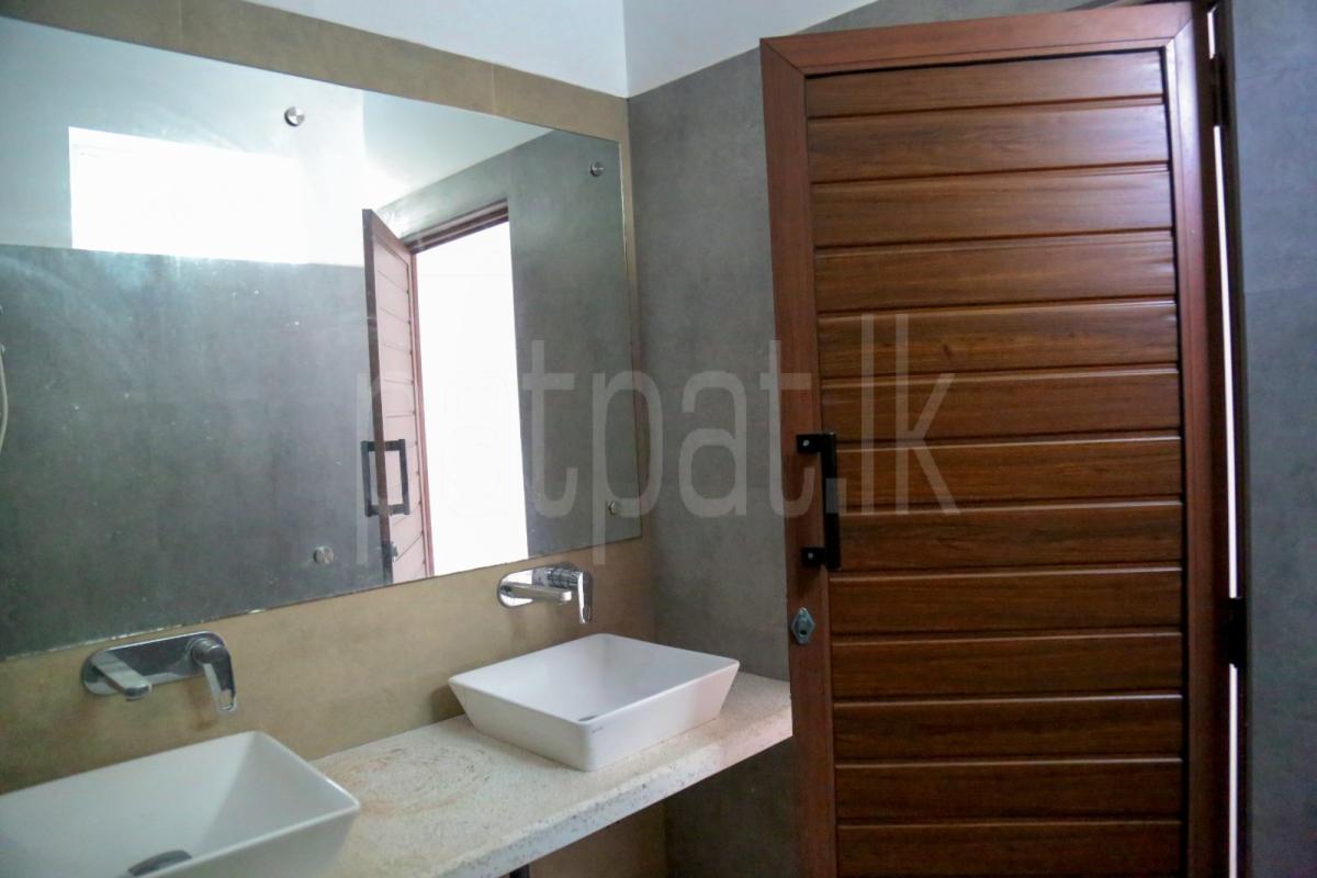 House for Sale in Nittambuwa