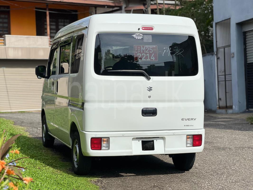 Advertisement image 3