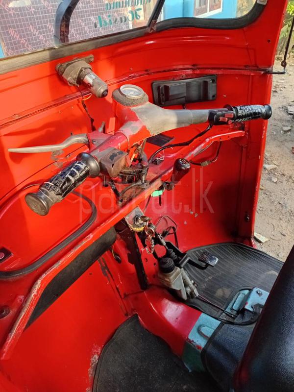 Bajaj 2 stroke 2006 - பயன்படுத்தப்பட்டது முச்சக்கர வண்டி sale in Sri Lanka - patpat.lk