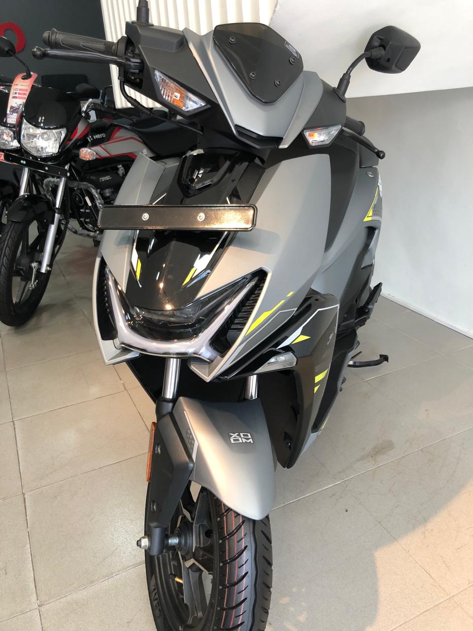 Hero Xoom 2025 ads-image-1