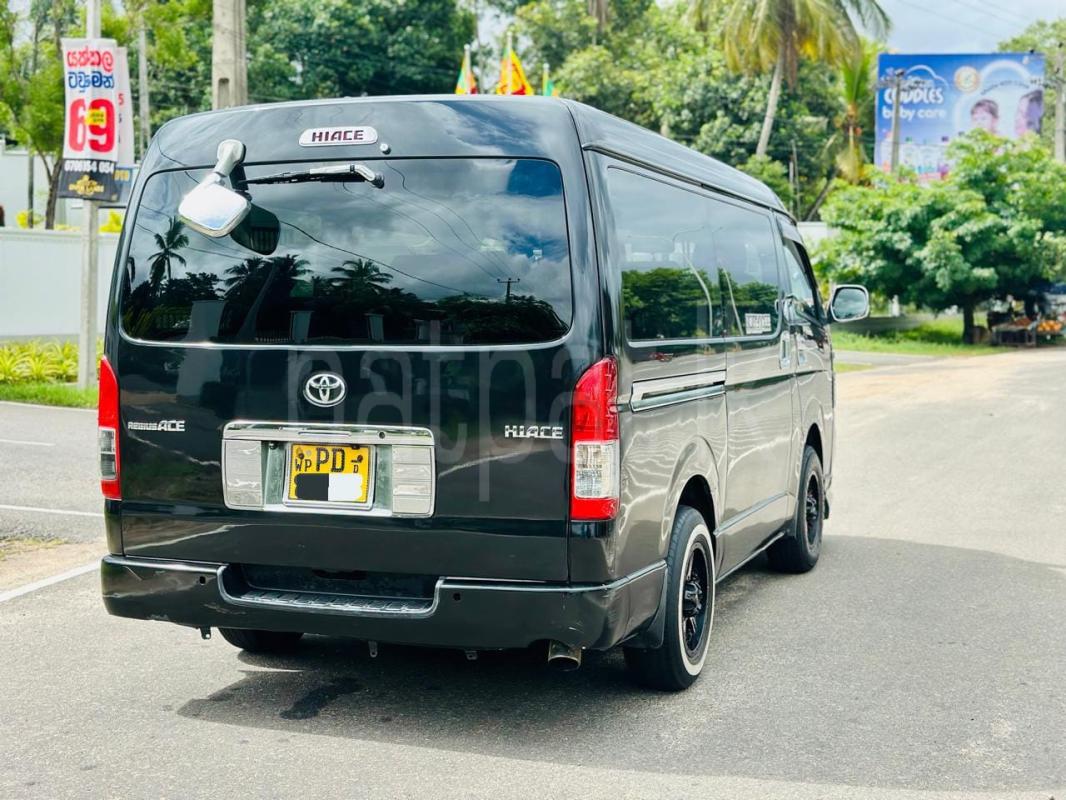 Toyota Hiace 2008 - பயன்படுத்தப்பட்டது வேன் sale in Sri Lanka - patpat.lk