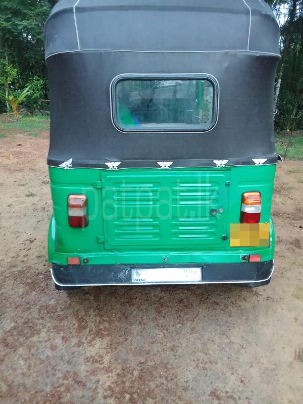 Bajaj 4 stroke 2010 - பயன்படுத்தப்பட்டது முச்சக்கர வண்டி sale in Sri Lanka - patpat.lk