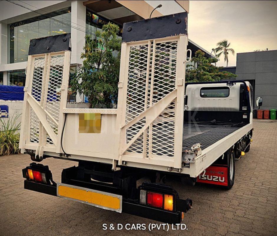 Advertisement image 3