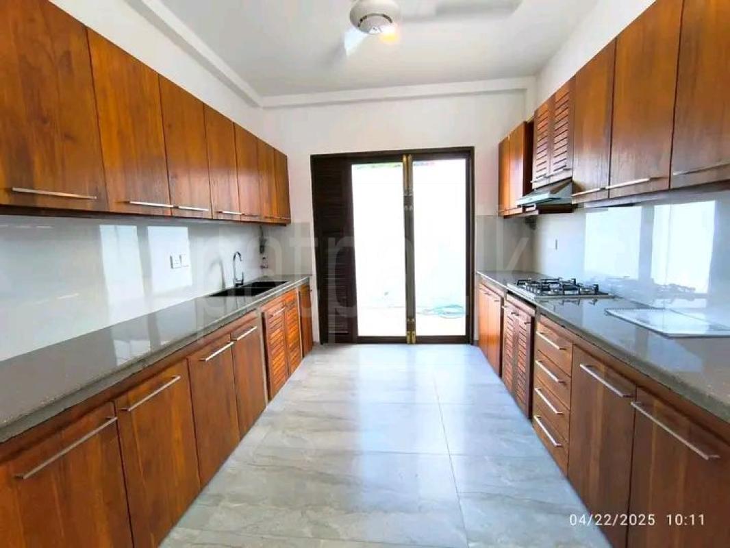 House for Sale in Athurugiriya