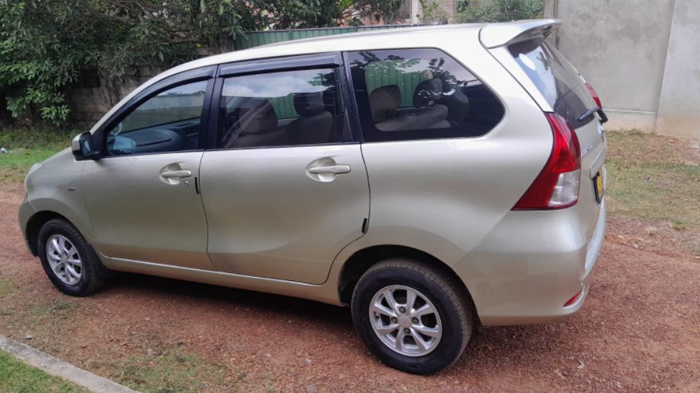 Toyota Avanza 2013 - பயன்படுத்தப்பட்டது கார் sale in Sri Lanka - patpat.lk