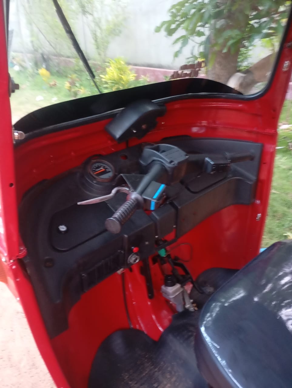Bajaj 4 stroke 2012 - பயன்படுத்தப்பட்டது முச்சக்கர வண்டி sale in Sri Lanka - patpat.lk