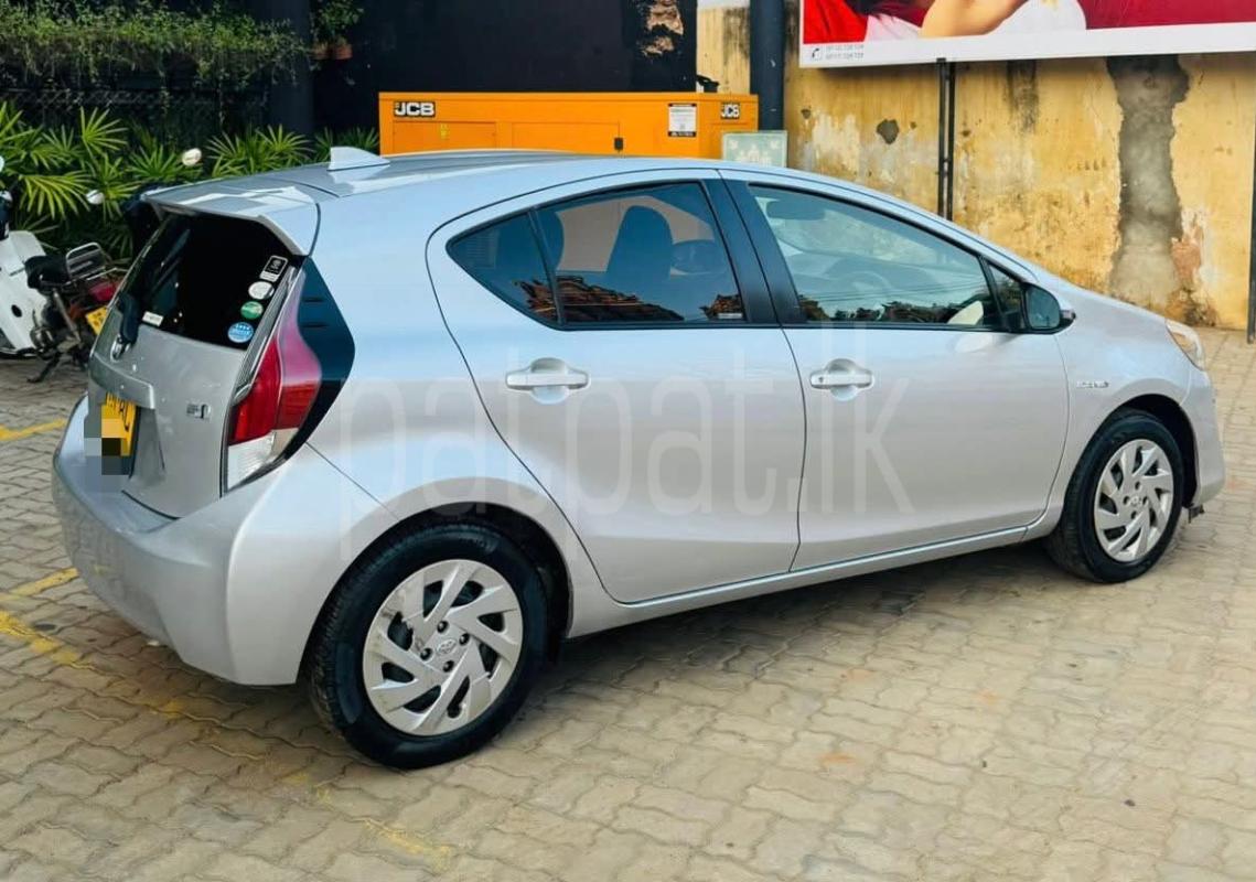 Toyota Aqua 2015 - Used Car sale in Sri Lanka - patpat.lk