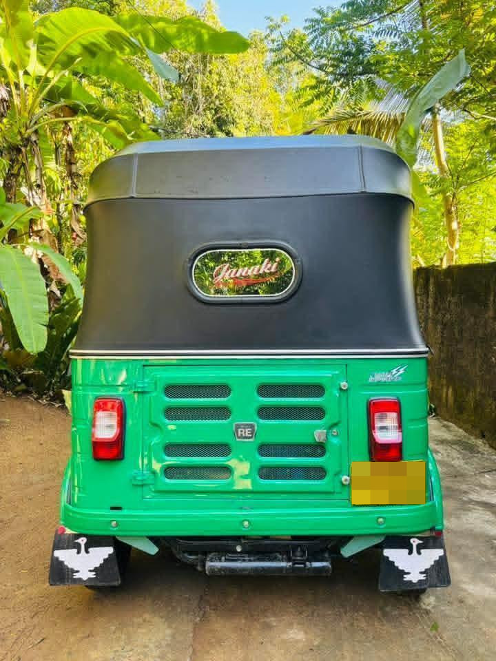 Bajaj Three Wheel 2019 - Used Three wheeler sale in Sri Lanka - patpat.lk