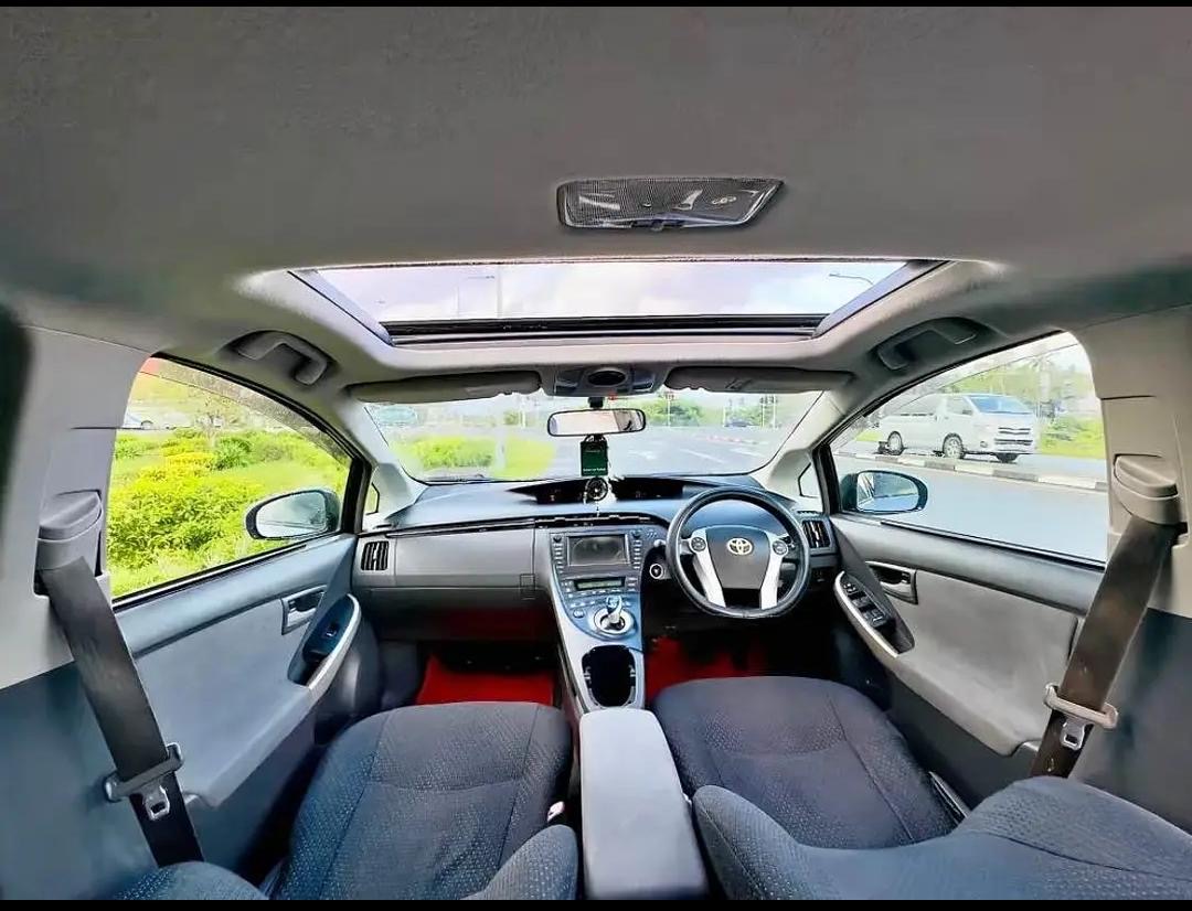 Toyota Prius 2010 - பயன்படுத்தப்பட்டது கார் sale in Sri Lanka - patpat.lk