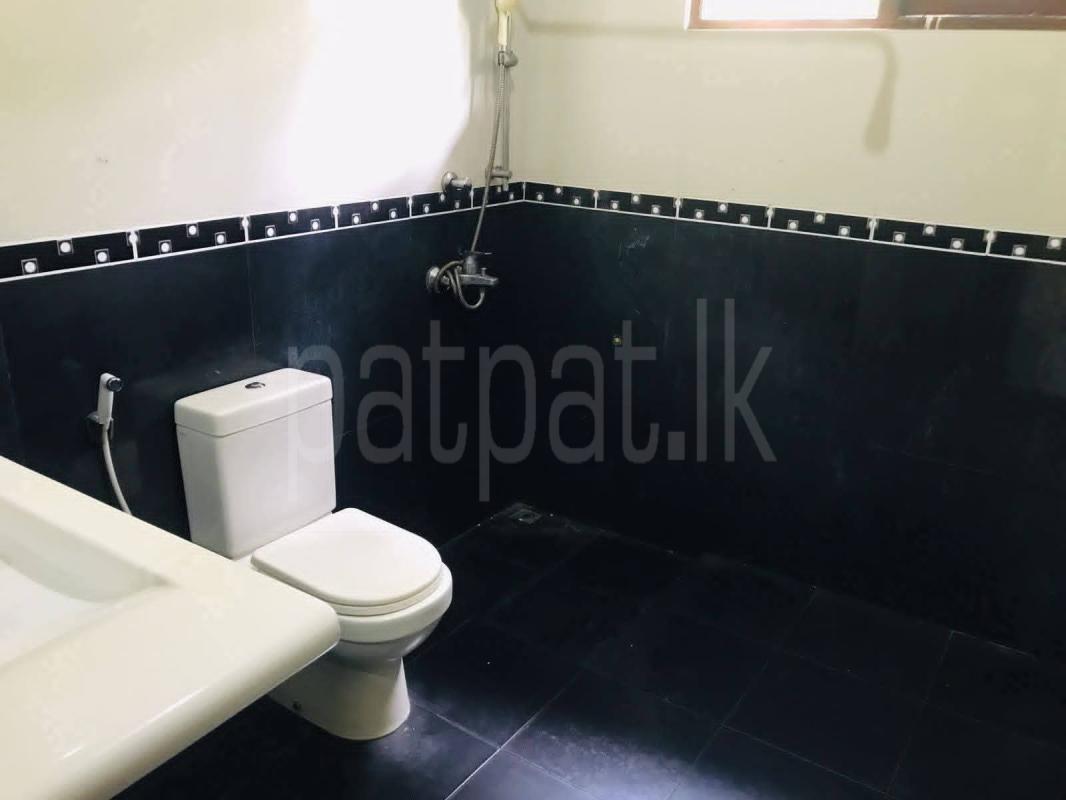 House for Sale in Nittambuwa