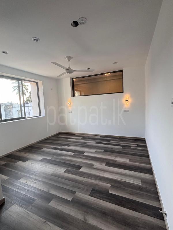 Advertisement image 10