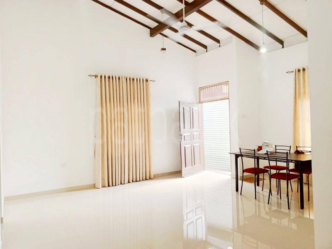 House for Sale in Athurugiriya