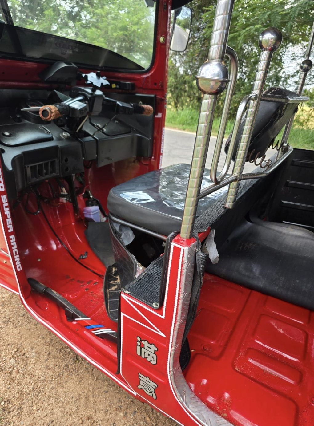 Bajaj Three Wheel 2015 - භාවිතා කරන ලද ත්‍රිරෝද රථය sale in Sri Lanka - patpat.lk