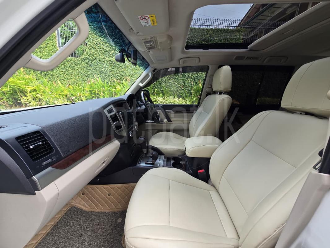 Mitsubishi Montero 2015 - பயன்படுத்தப்பட்டது SUV sale in Sri Lanka - patpat.lk