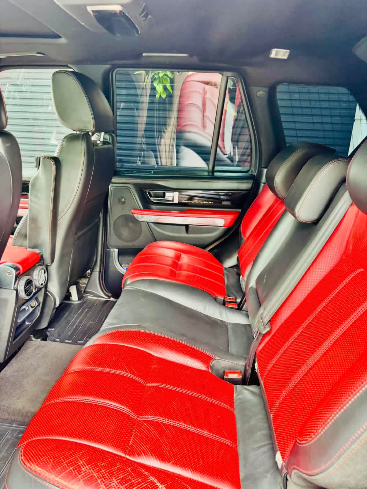 Land Rover Range Rover 2011 - பயன்படுத்தப்பட்டது SUV sale in Sri Lanka - patpat.lk