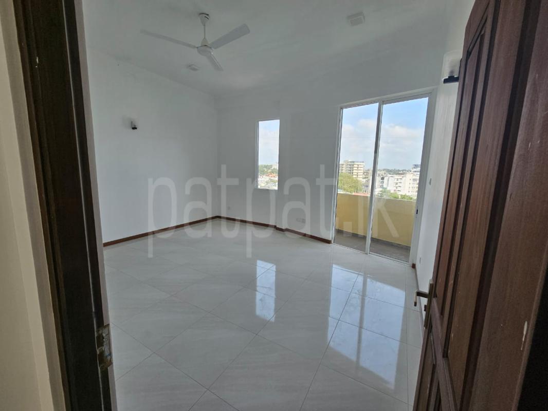 Unfurnished Apartment for Sale in Narahenpita (Colombo 05)