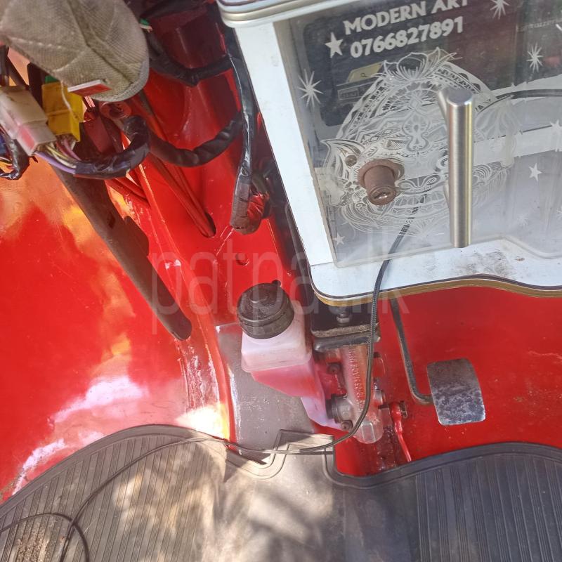 Bajaj Three Wheel 2004 - பயன்படுத்தப்பட்டது முச்சக்கர வண்டி sale in Sri Lanka - patpat.lk