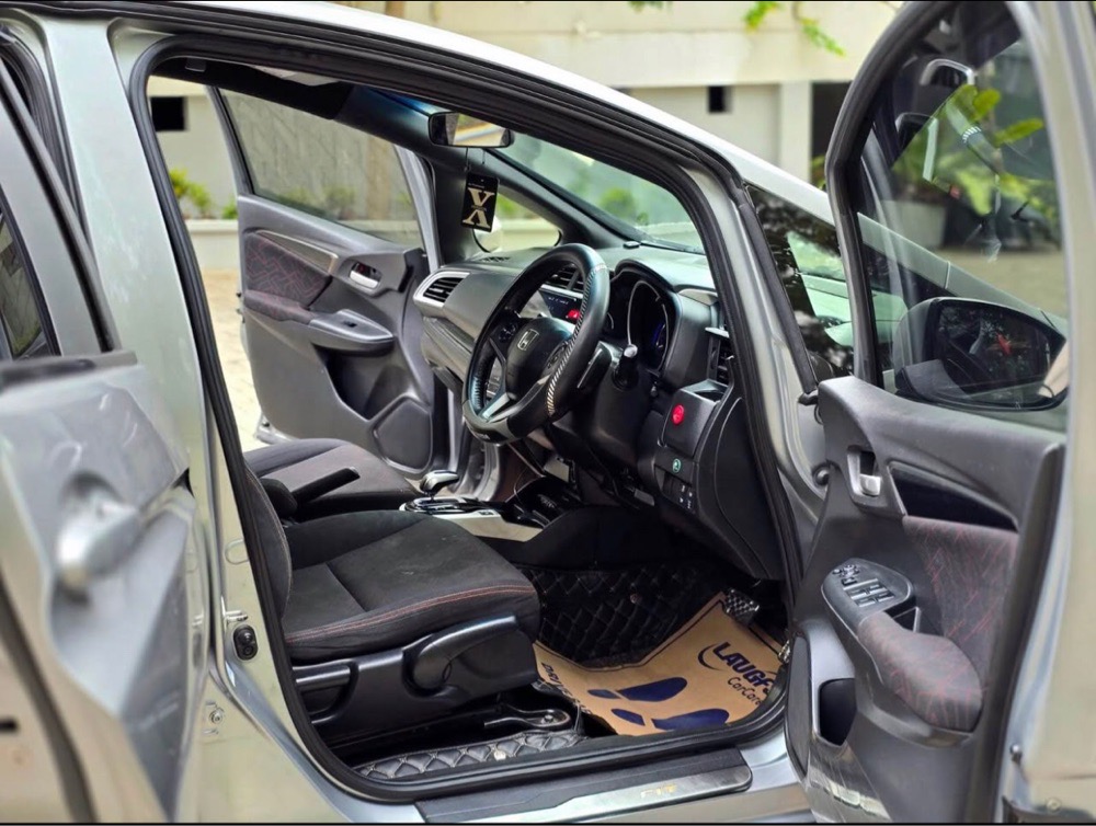 Advertisement image 5