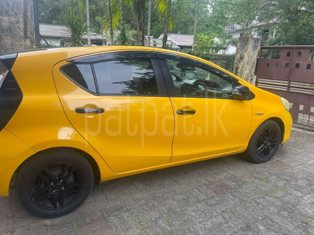 Toyota Aqua 2013 - භාවිතා කරන ලද කාර් sale in Sri Lanka - patpat.lk