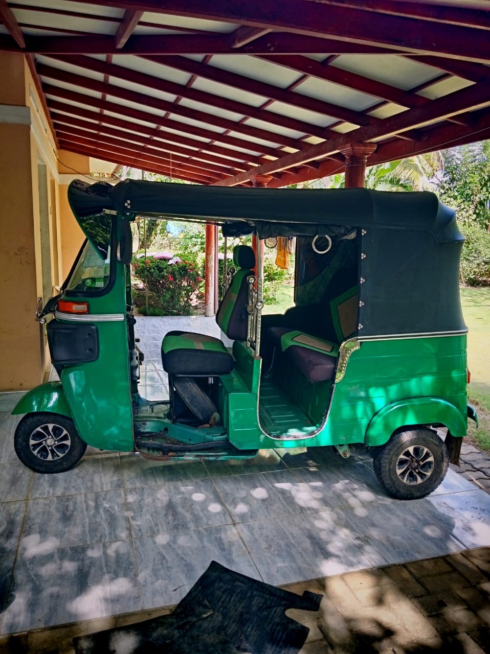 Bajaj Three Wheel 2015 - Used Three wheeler sale in Sri Lanka - patpat.lk