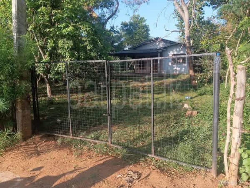 House for Sale in Weerawila ads-image-1