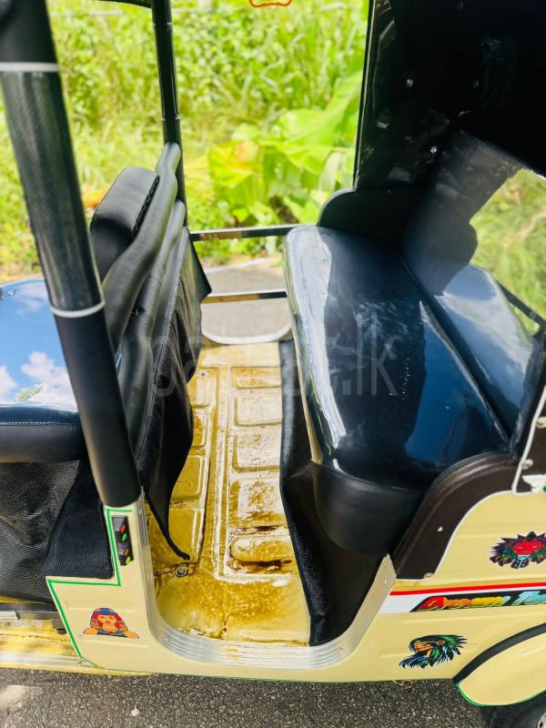 Bajaj Three Wheel 2010 - பயன்படுத்தப்பட்டது முச்சக்கர வண்டி sale in Sri Lanka - patpat.lk