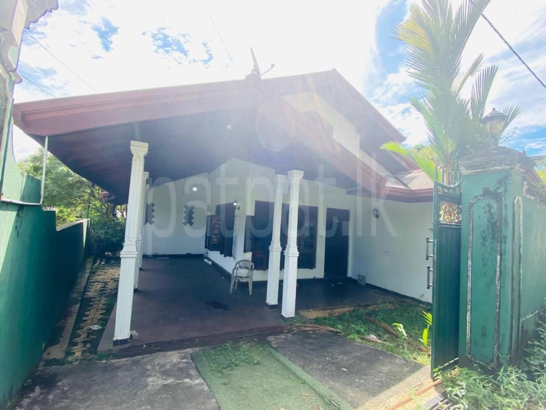 House for Sale in Kirindiwela